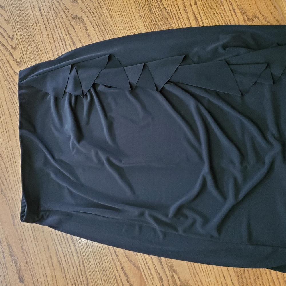 Travel by Tribal stretchy skirt. Size small.